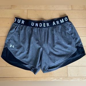 Womens Under Armour UA Heatgear Loose Fit Shorts 2X Black Gray